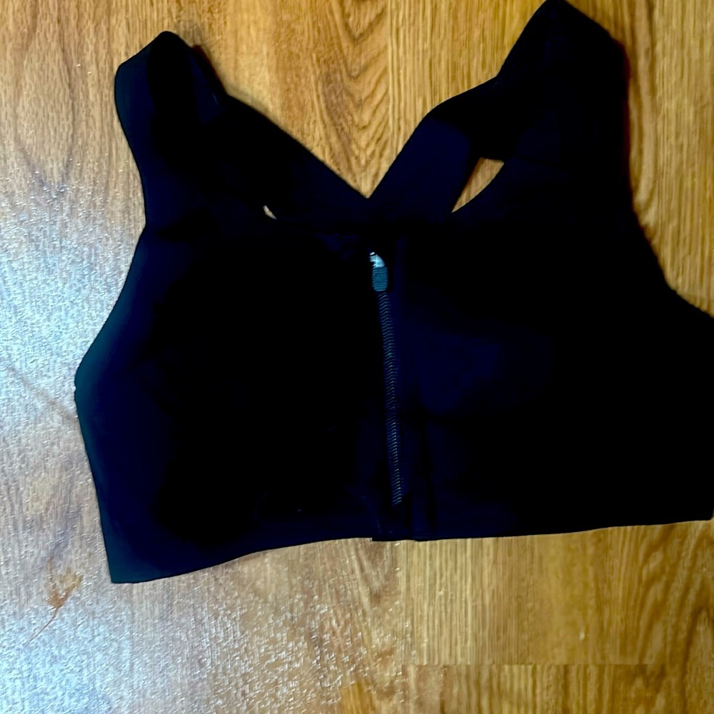 Black Lululemon zip front bra 34C barely worn